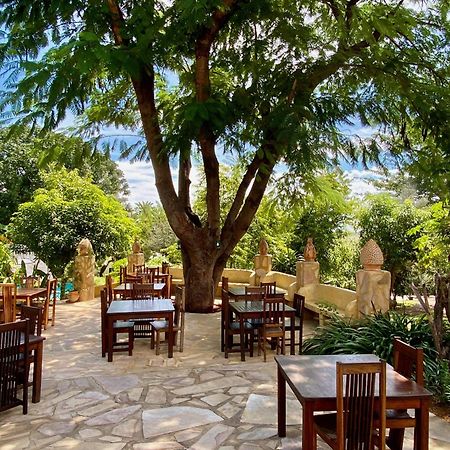 Tambuti Lodge Rundu Esterno foto