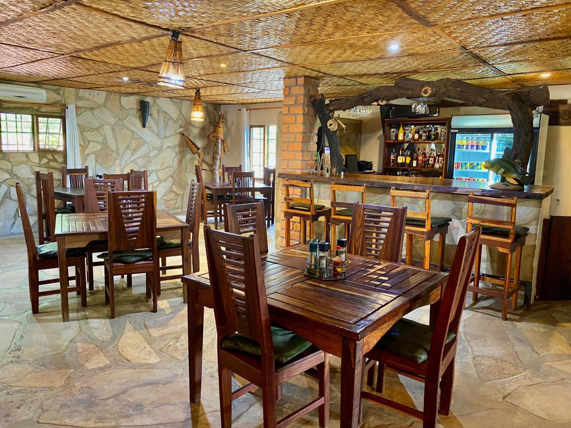 Tambuti Lodge Rundu Esterno foto