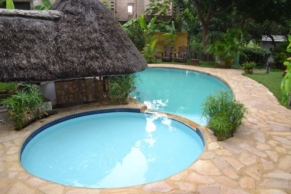 Tambuti Lodge Rundu Esterno foto