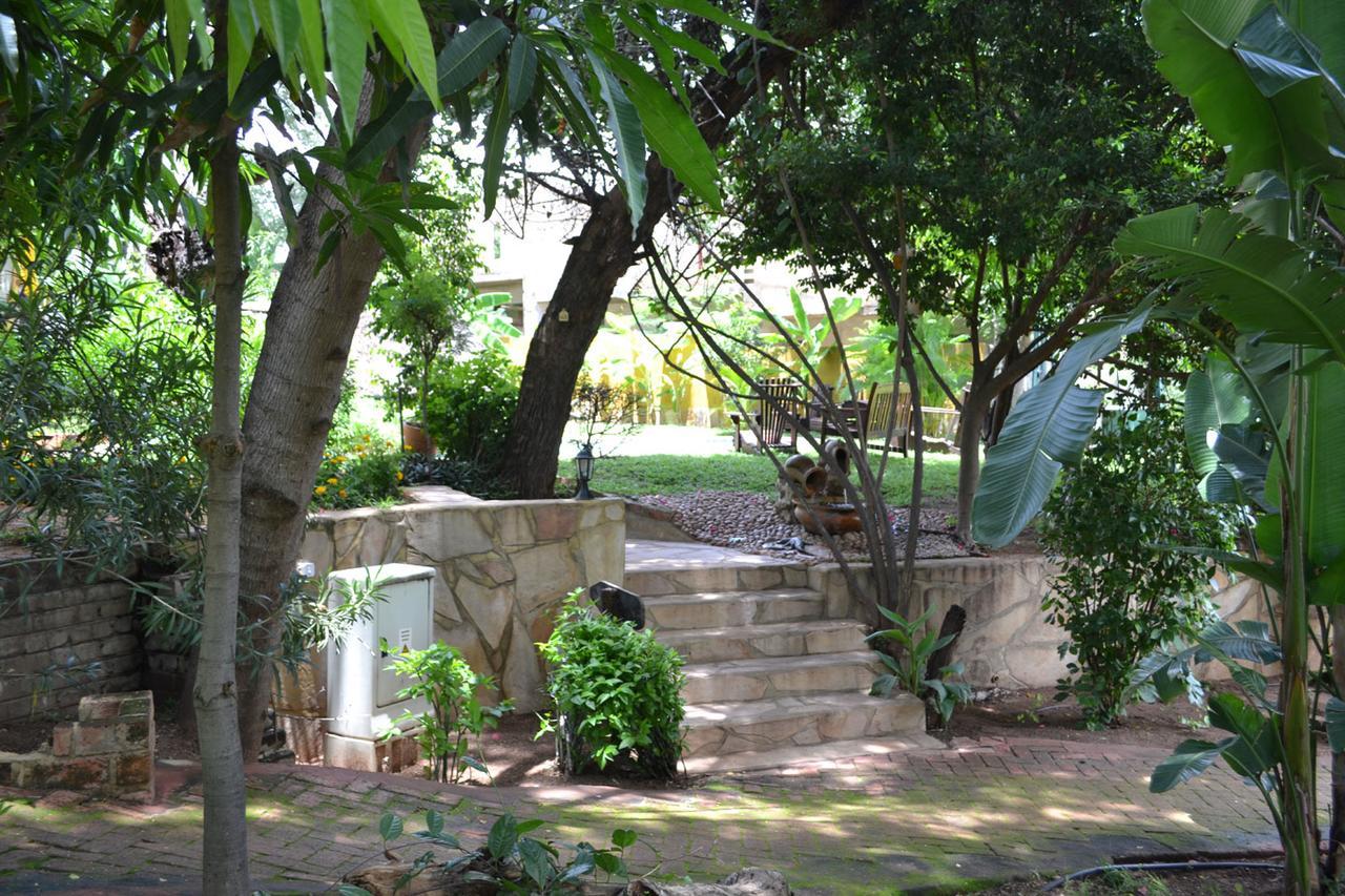 Tambuti Lodge Rundu Esterno foto