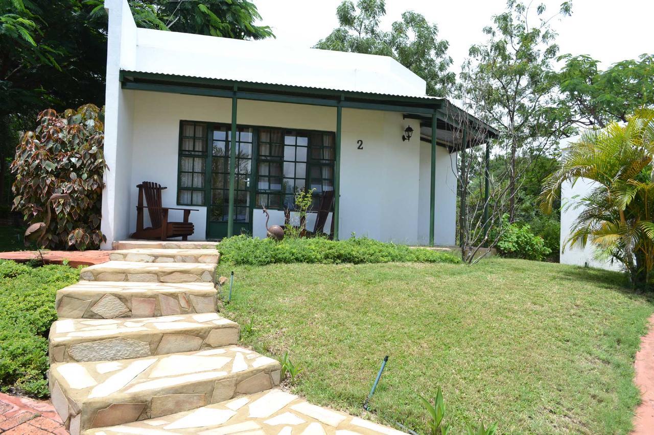 Tambuti Lodge Rundu Esterno foto