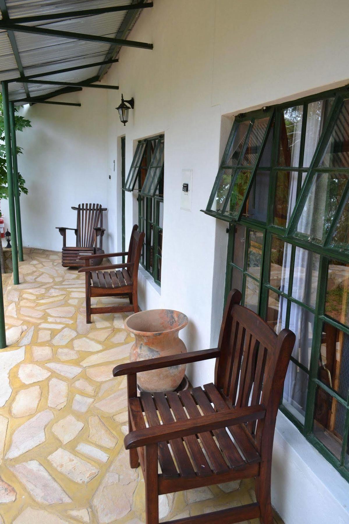 Tambuti Lodge Rundu Esterno foto